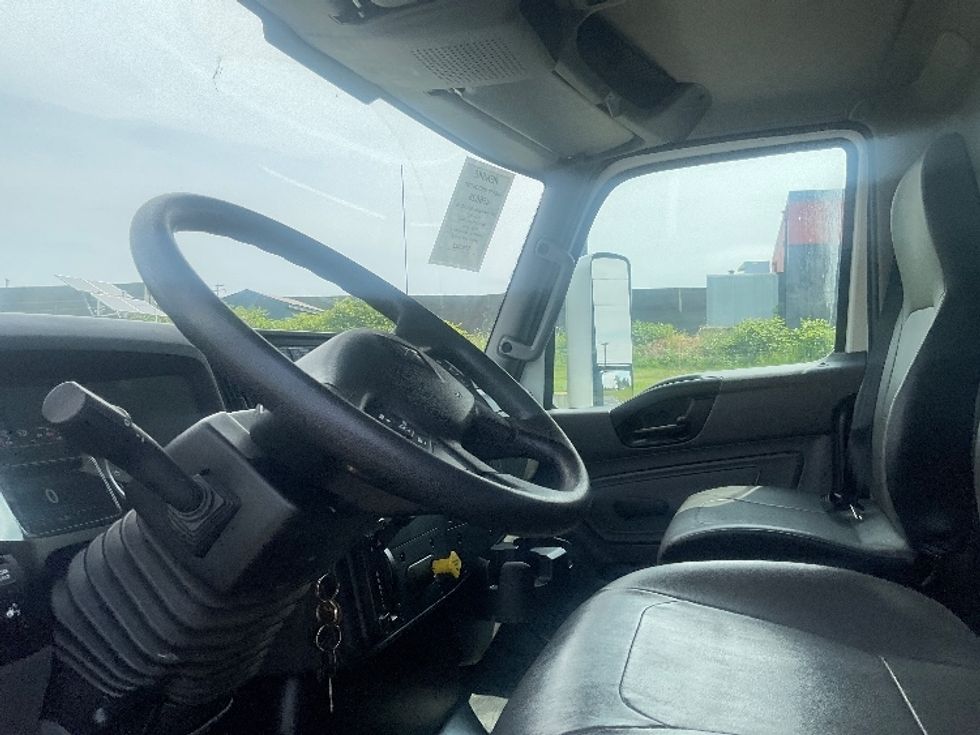 Medium Duty Box Truck-Light and Medium Duty Trucks-International-2022-MV607-Akron-OH-193,240\n\t\tmiles-$ 43,500 - Image 17