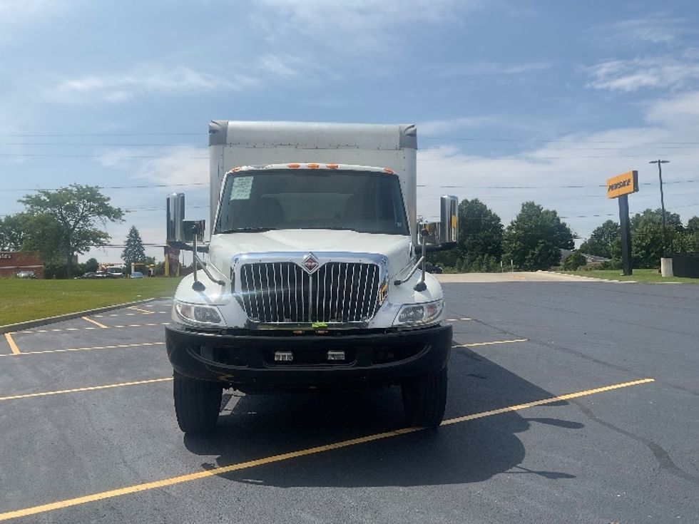 Medium Duty Box Truck-Light and Medium Duty Trucks-International-2022-MV607-Akron-OH-193,240\n\t\tmiles-$ 43,500 - Image 2