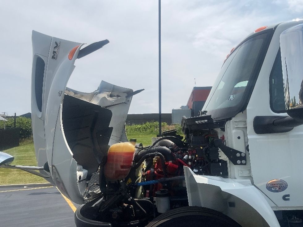 Medium Duty Box Truck-Light and Medium Duty Trucks-International-2022-MV607-Akron-OH-193,240\n\t\tmiles-$ 43,500 - Image 24