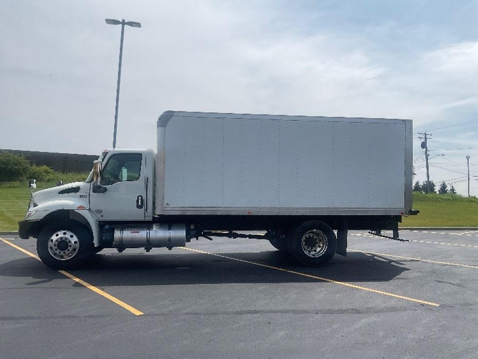 Medium Duty Box Truck-Light and Medium Duty Trucks-International-2022-MV607-Akron-OH-193,240\n\t\tmiles-$ 43,500 - Image 4