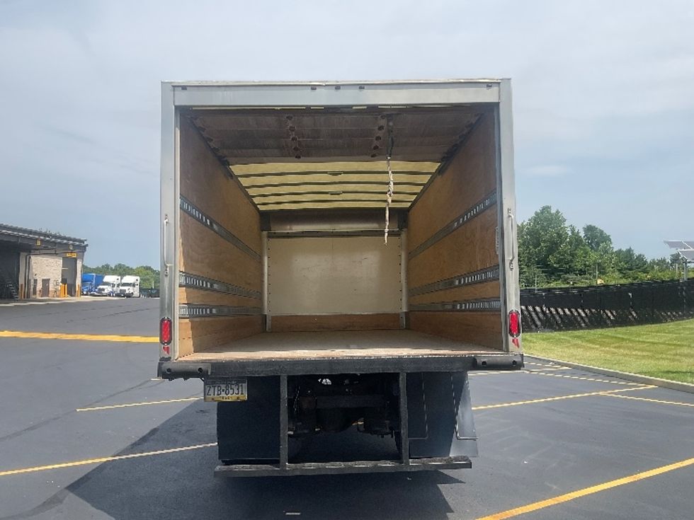Medium Duty Box Truck-Light and Medium Duty Trucks-International-2022-MV607-Akron-OH-193,240\n\t\tmiles-$ 43,500 - Image 9