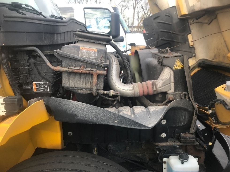 Medium Duty Box Truck-Light and Medium Duty Trucks-International-2022-MV607-Akron-OH-211,431\n\t\tmiles-$ 49,500 - Image 23