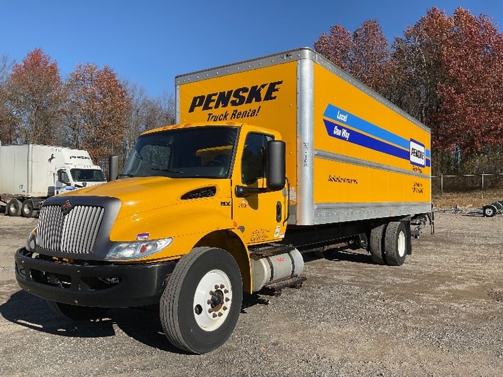 Medium Duty Box Truck-Light and Medium Duty Trucks-International-2022-MV607-Akron-OH-222,123\n\t\tmiles-$ 48,750 - Image 3