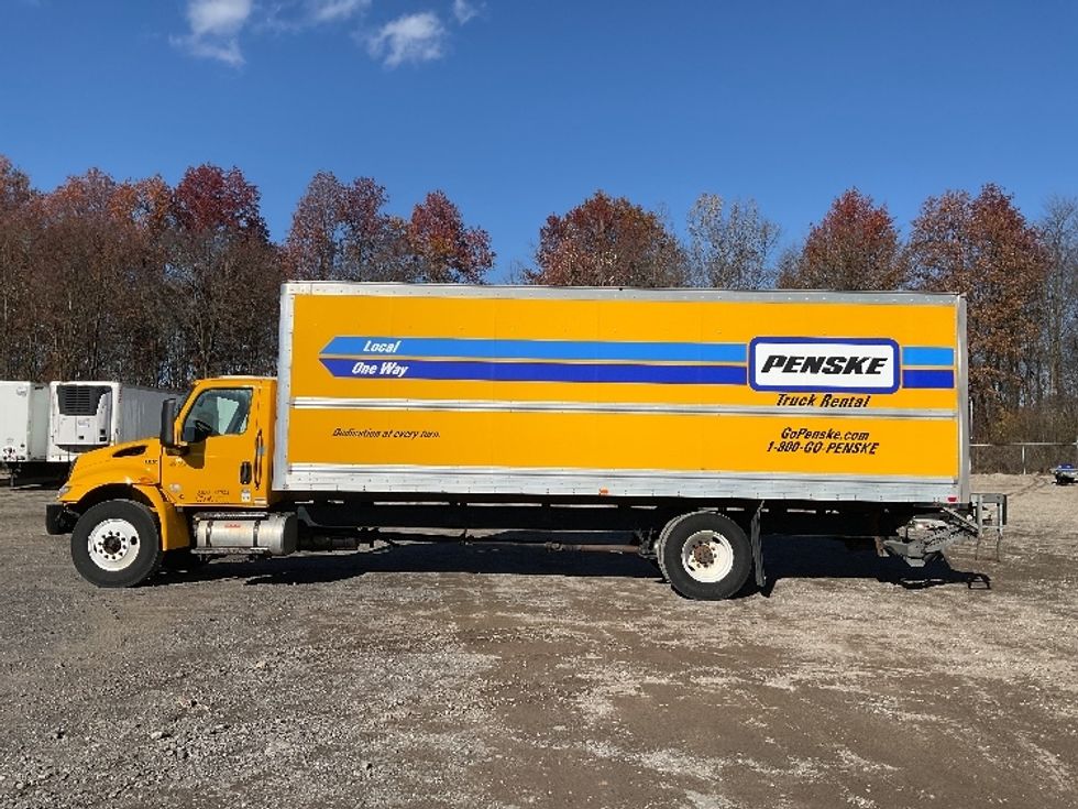 Medium Duty Box Truck-Light and Medium Duty Trucks-International-2022-MV607-Akron-OH-222,123\n\t\tmiles-$ 48,750 - Image 4
