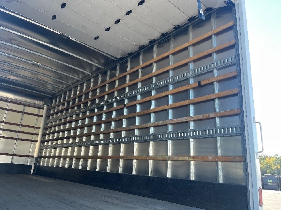 Medium Duty Box Truck-Light and Medium Duty Trucks-International-2022-MV607-Alabaster-AL-89,315\n\t\tmiles-$ 73,750 - Image 12