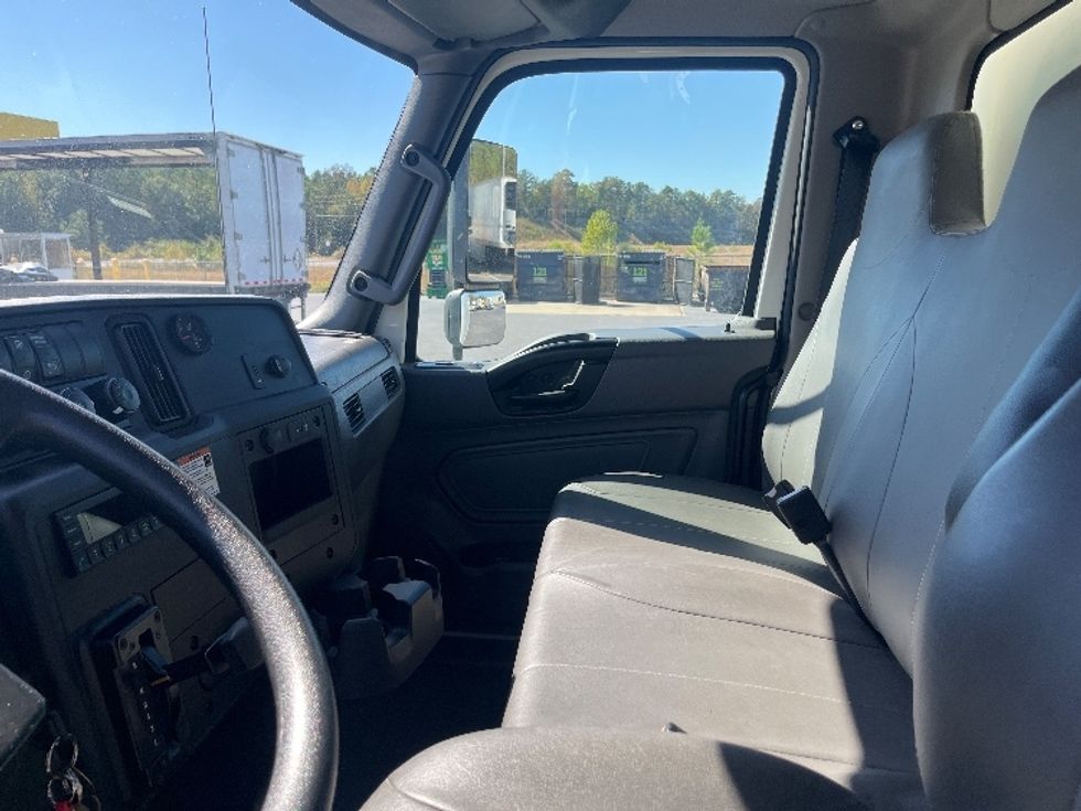 Medium Duty Box Truck-Light and Medium Duty Trucks-International-2022-MV607-Alabaster-AL-89,315\n\t\tmiles-$ 73,750 - Image 19