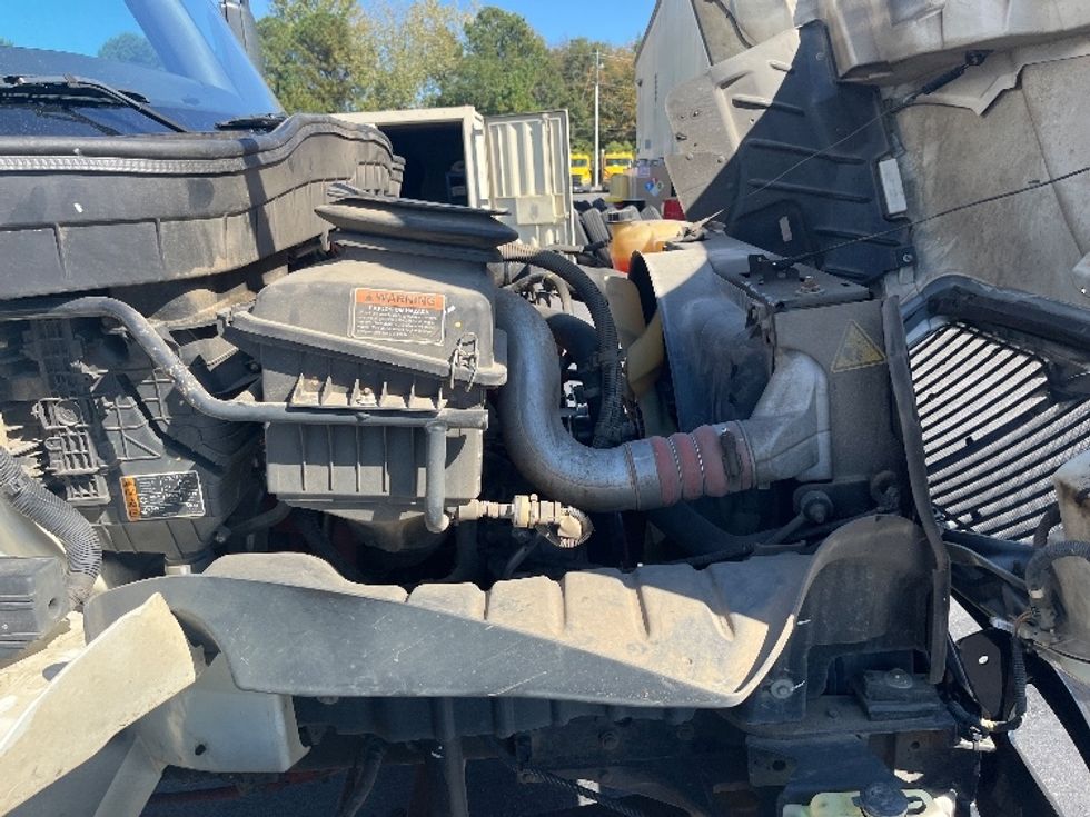 Medium Duty Box Truck-Light and Medium Duty Trucks-International-2022-MV607-Alabaster-AL-89,315\n\t\tmiles-$ 73,750 - Image 23