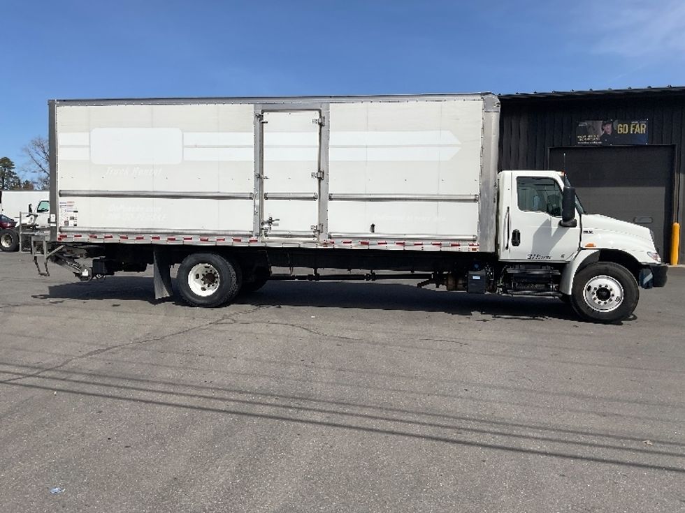 Medium Duty Box Truck-Light and Medium Duty Trucks-International-2022-MV607-Albany-NY-145,428\n\t\tmiles-$ 55,500 - Image 15
