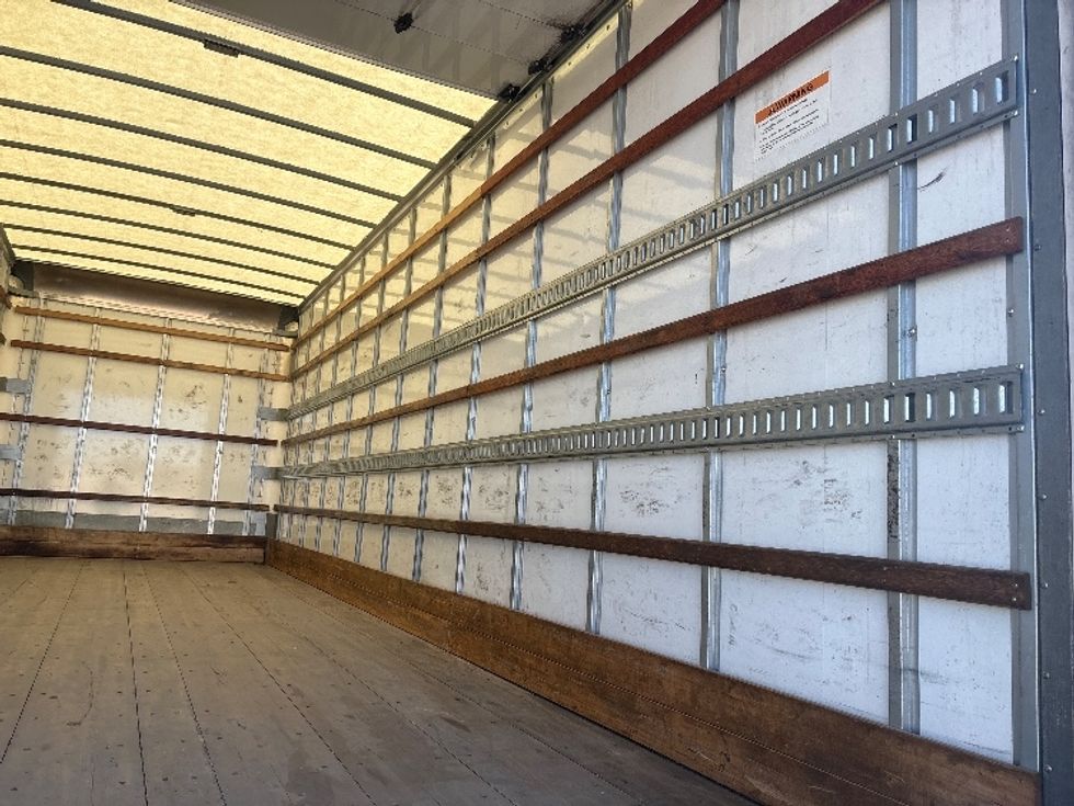 Medium Duty Box Truck-Light and Medium Duty Trucks-International-2022-MV607-Albuquerque-NM-296,614\n\t\tmiles-$ 39,000 - Image 12