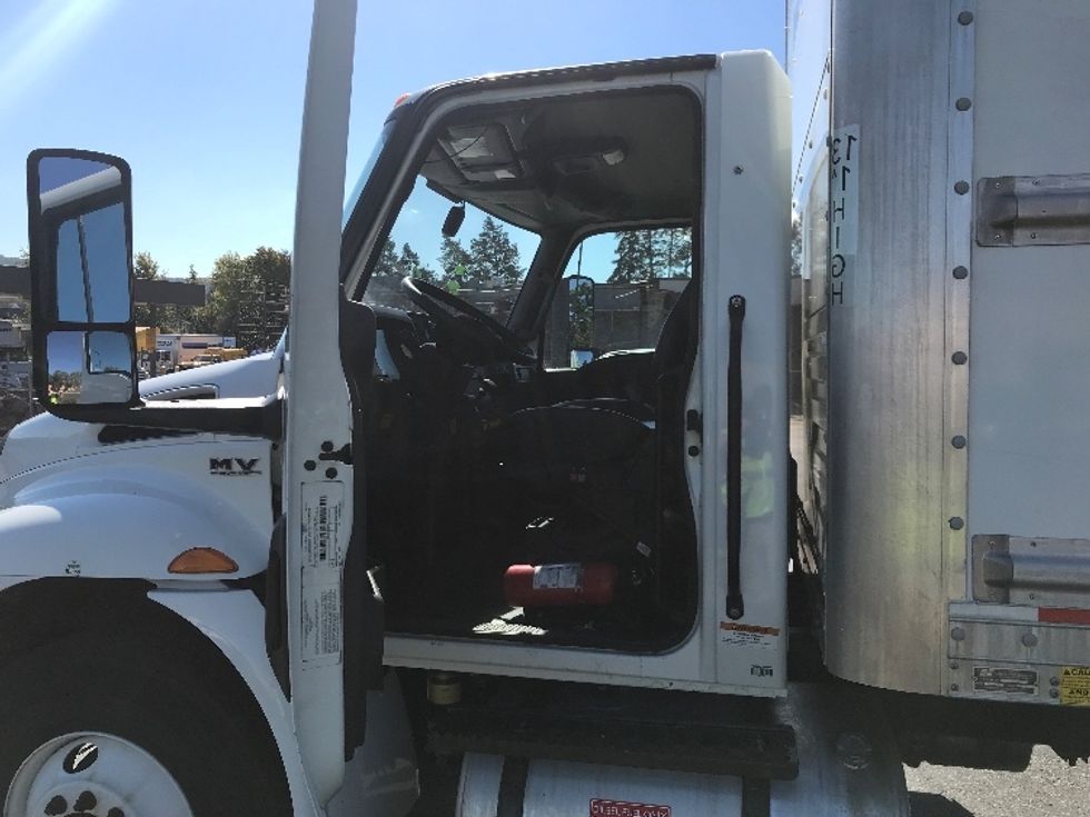 Medium Duty Box Truck-Light and Medium Duty Trucks-International-2022-MV607-Allentown-PA-251,902\n\t\tmiles-$ 42,250 - Image 16