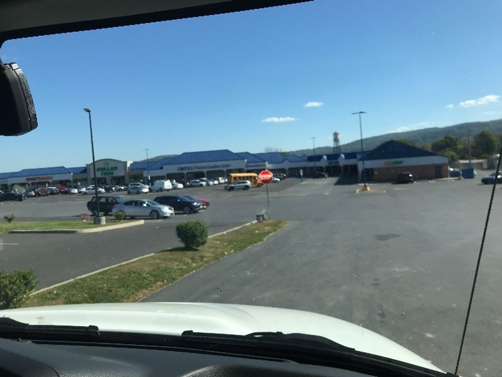 Medium Duty Box Truck-Light and Medium Duty Trucks-International-2022-MV607-Allentown-PA-251,902\n\t\tmiles-$ 42,250 - Image 21