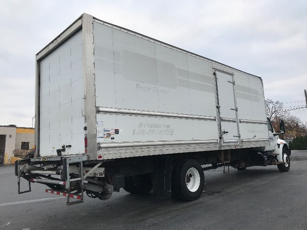 Medium Duty Box Truck-Light and Medium Duty Trucks-International-2022-MV607-Allentown-PA-96,101\n\t\tmiles-$ 70,750 - Image 13