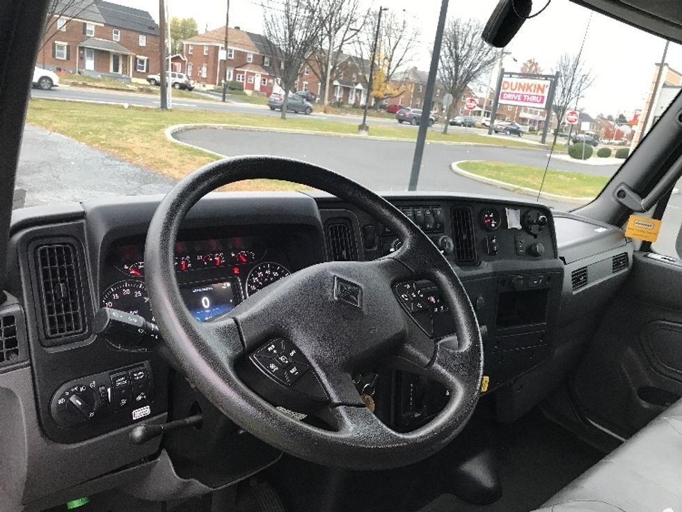 Medium Duty Box Truck-Light and Medium Duty Trucks-International-2022-MV607-Allentown-PA-96,101\n\t\tmiles-$ 70,750 - Image 17