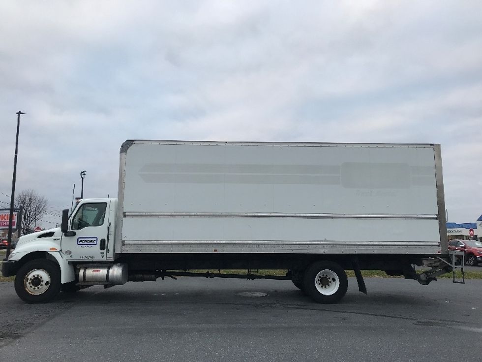Medium Duty Box Truck-Light and Medium Duty Trucks-International-2022-MV607-Allentown-PA-96,101\n\t\tmiles-$ 70,750 - Image 4