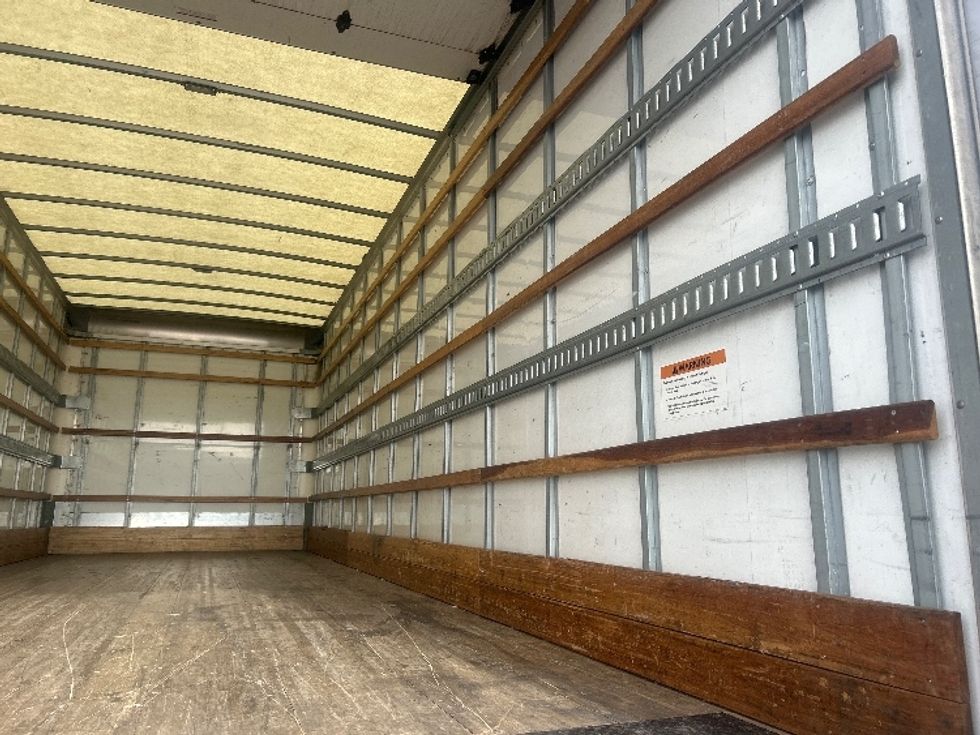 Medium Duty Box Truck-Light and Medium Duty Trucks-International-2022-MV607-Anaheim-CA-205,201\n\t\tmiles-$ 53,000 - Image 11