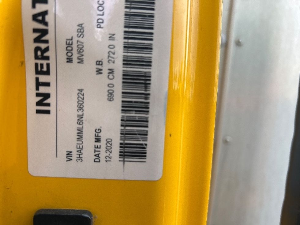 Medium Duty Box Truck-Light and Medium Duty Trucks-International-2022-MV607-Anaheim-CA-205,201\n\t\tmiles-$ 53,000 - Image 15