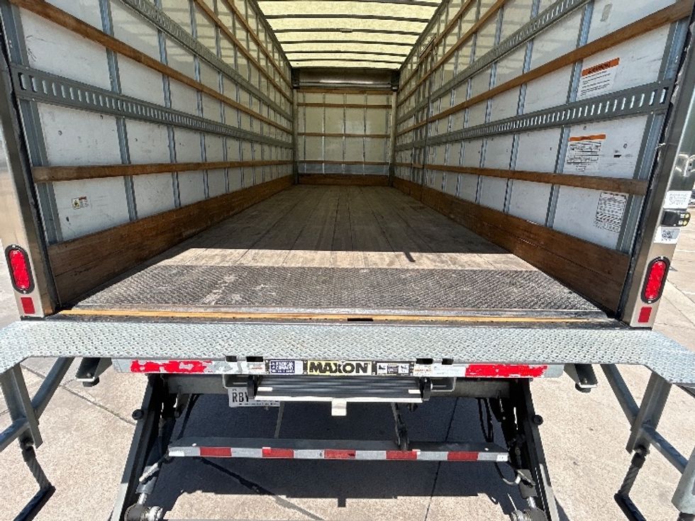 Medium Duty Box Truck-Light and Medium Duty Trucks-International-2022-MV607-Arlington-TX-150,417\n\t\tmiles-$ 66,000 - Image 10