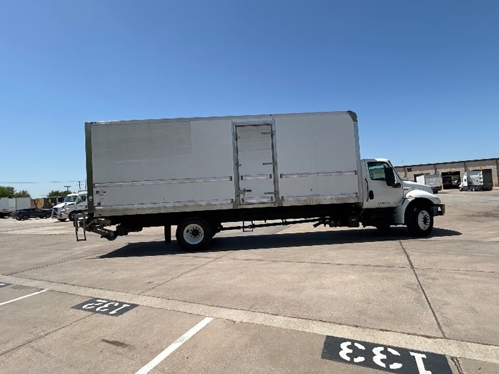 Medium Duty Box Truck-Light and Medium Duty Trucks-International-2022-MV607-Arlington-TX-150,417\n\t\tmiles-$ 66,000 - Image 15