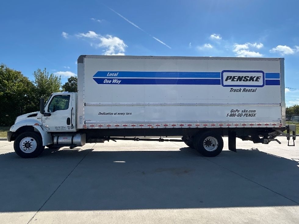 Medium Duty Box Truck-Light and Medium Duty Trucks-International-2022-MV607-Arlington-TX-297,846\n\t\tmiles-$ 35,750 - Image 4