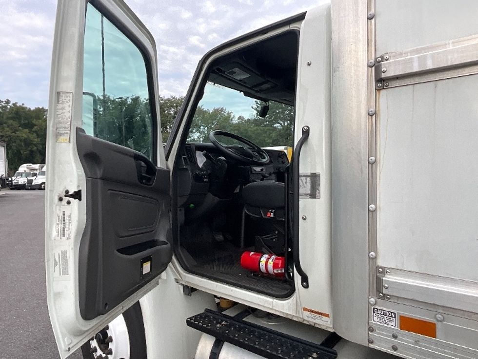 Medium Duty Box Truck-Light and Medium Duty Trucks-International-2022-MV607-Atlanta (Forest Park)-GA-139,000\n\t\tmiles-$ 71,000 - Image 16