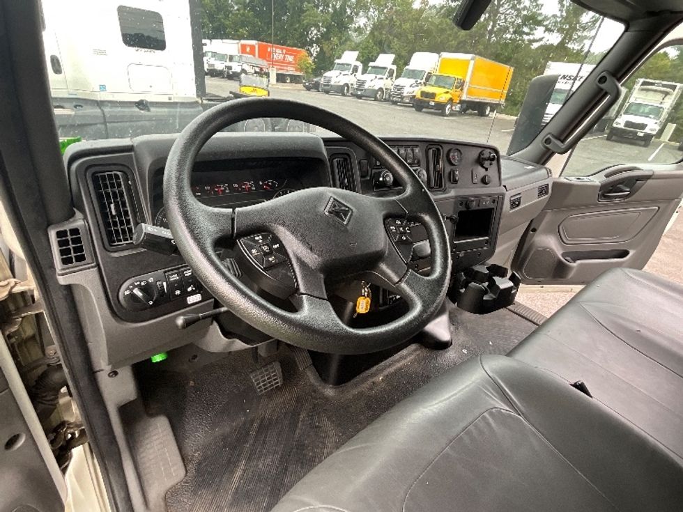 Medium Duty Box Truck-Light and Medium Duty Trucks-International-2022-MV607-Atlanta (Forest Park)-GA-139,000\n\t\tmiles-$ 71,000 - Image 17