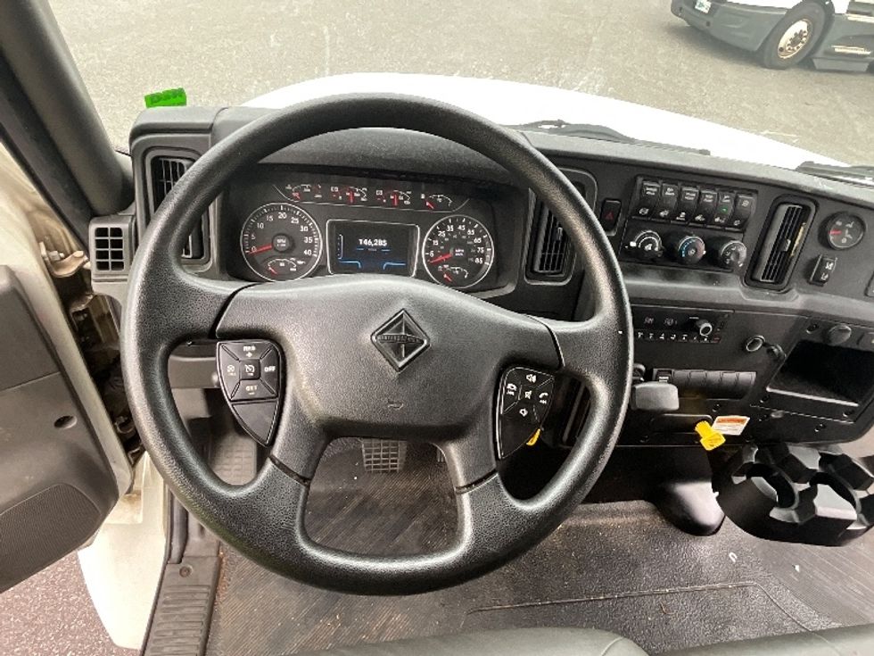 Medium Duty Box Truck-Light and Medium Duty Trucks-International-2022-MV607-Atlanta (Forest Park)-GA-139,000\n\t\tmiles-$ 71,000 - Image 18