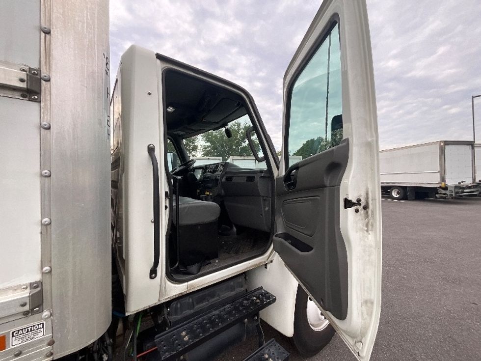 Medium Duty Box Truck-Light and Medium Duty Trucks-International-2022-MV607-Atlanta (Forest Park)-GA-139,000\n\t\tmiles-$ 71,000 - Image 20
