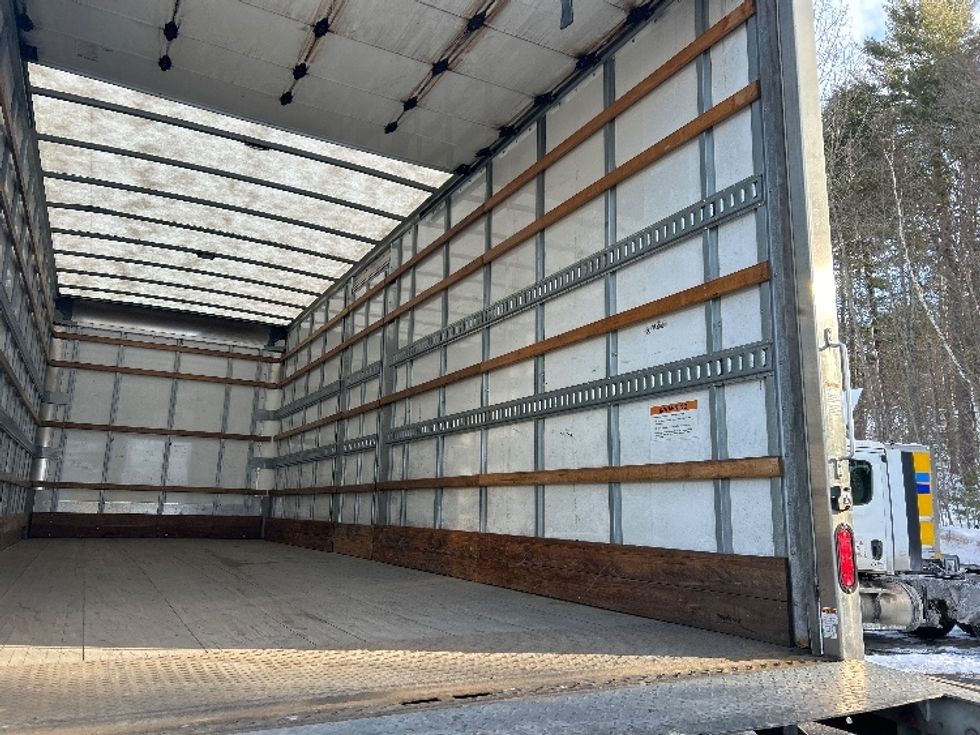 Medium Duty Box Truck-Light and Medium Duty Trucks-International-2022-MV607-Auburn-MA-196,644\n\t\tmiles-$ 48,750 - Image 12