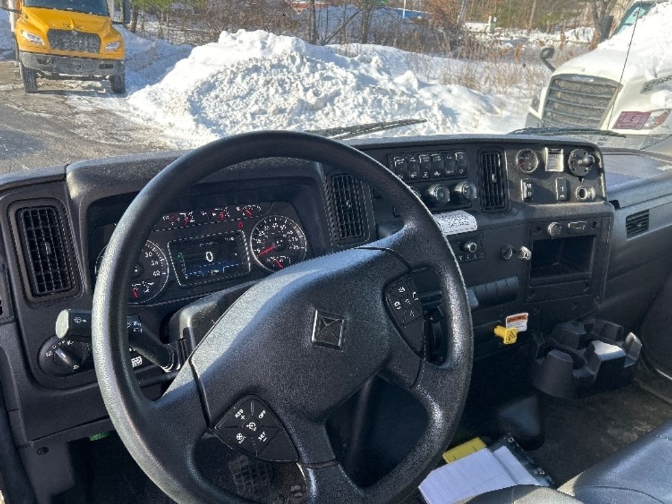 Medium Duty Box Truck-Light and Medium Duty Trucks-International-2022-MV607-Auburn-MA-196,644\n\t\tmiles-$ 48,750 - Image 18