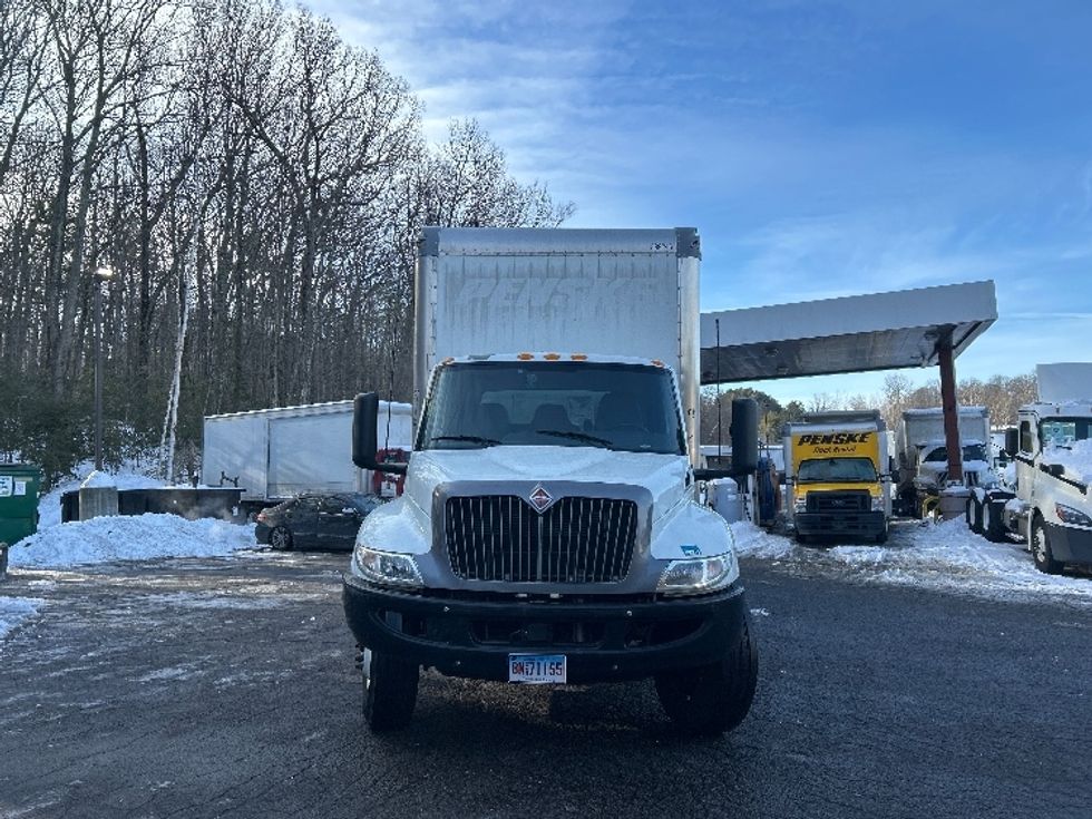 Medium Duty Box Truck-Light and Medium Duty Trucks-International-2022-MV607-Auburn-MA-196,644\n\t\tmiles-$ 48,750 - Image 2