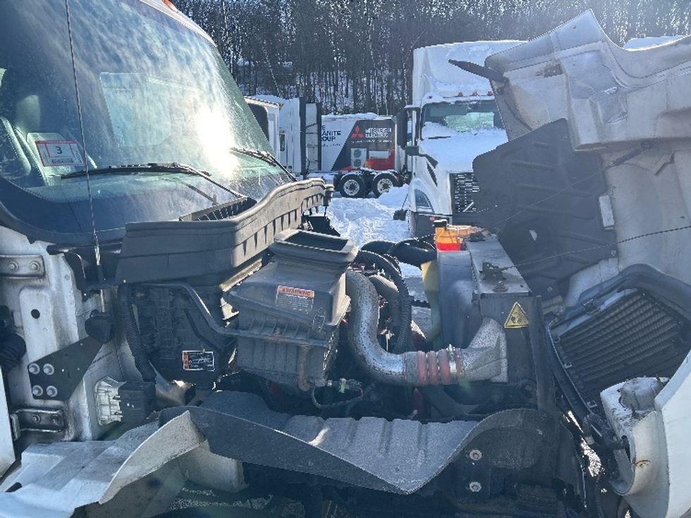 Medium Duty Box Truck-Light and Medium Duty Trucks-International-2022-MV607-Auburn-MA-196,644\n\t\tmiles-$ 48,750 - Image 23