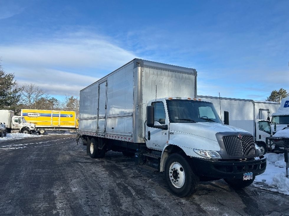 Medium Duty Box Truck-Light and Medium Duty Trucks-International-2022-MV607-Auburn-MA-197,564\n\t\tmiles-$ 50,750 - Image 1