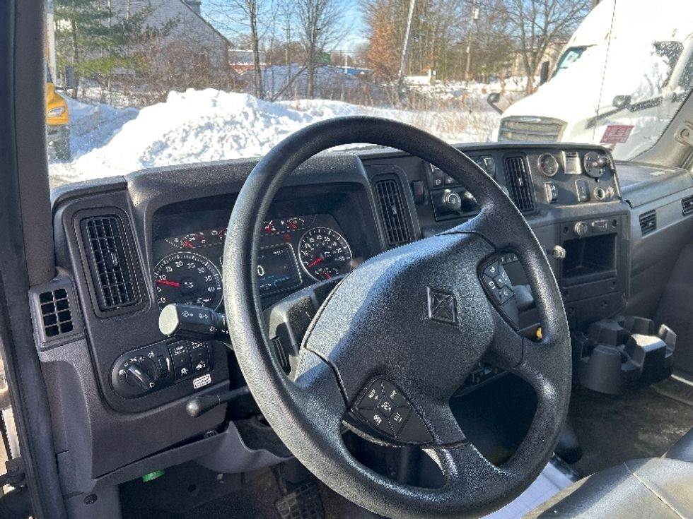 Medium Duty Box Truck-Light and Medium Duty Trucks-International-2022-MV607-Auburn-MA-197,564\n\t\tmiles-$ 50,750 - Image 17