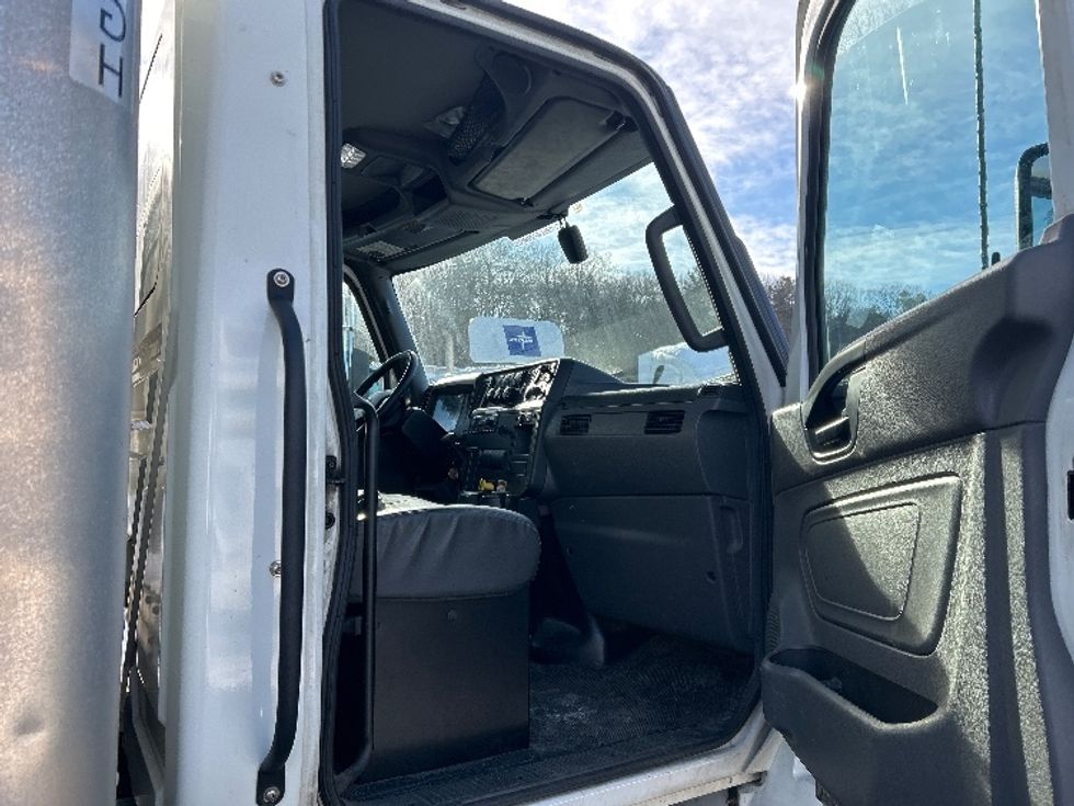 Medium Duty Box Truck-Light and Medium Duty Trucks-International-2022-MV607-Auburn-MA-197,564\n\t\tmiles-$ 50,750 - Image 20