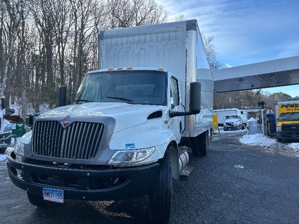 Medium Duty Box Truck-Light and Medium Duty Trucks-International-2022-MV607-Auburn-MA-197,564\n\t\tmiles-$ 50,750 - Image 3