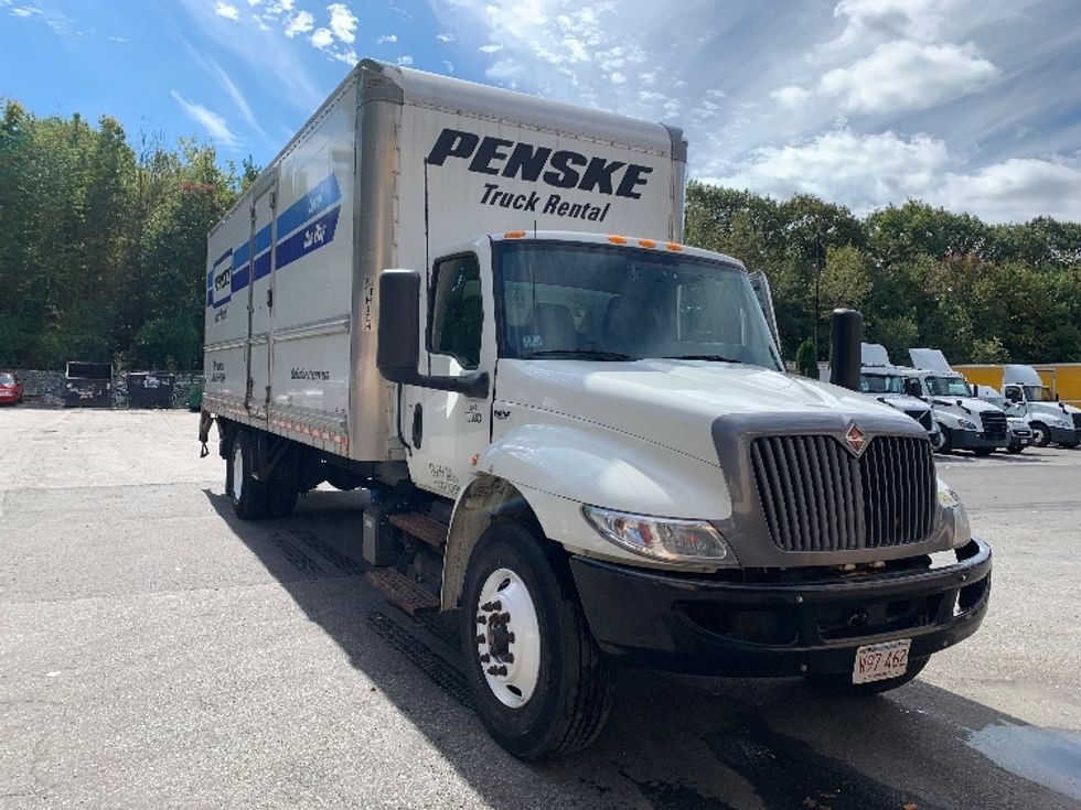 Medium Duty Box Truck-Light and Medium Duty Trucks-International-2022-MV607-Auburn-MA-281,456\n\t\tmiles-$ 34,500 - Image 1