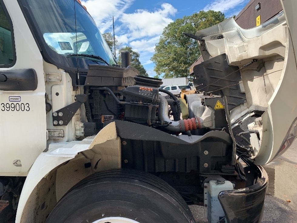 Medium Duty Box Truck-Light and Medium Duty Trucks-International-2022-MV607-Auburn-MA-281,456\n\t\tmiles-$ 34,500 - Image 23