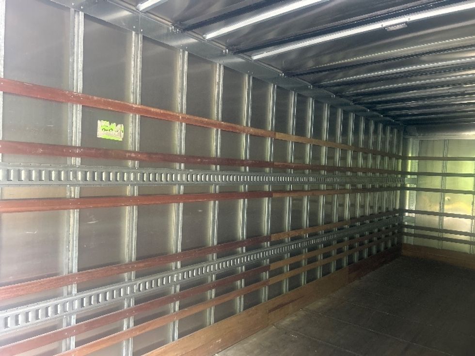 Medium Duty Box Truck-Light and Medium Duty Trucks-International-2022-MV607-Auburn-MA-305,671\n\t\tmiles-$ 33,250 - Image 10