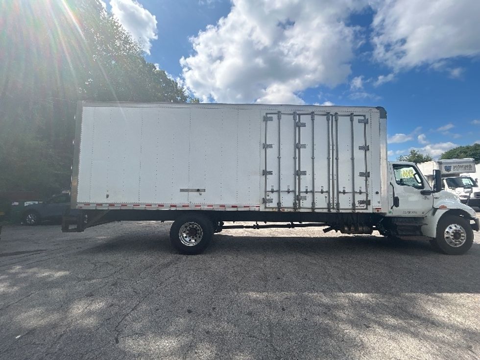Medium Duty Box Truck-Light and Medium Duty Trucks-International-2022-MV607-Auburn-MA-305,671\n\t\tmiles-$ 33,250 - Image 14