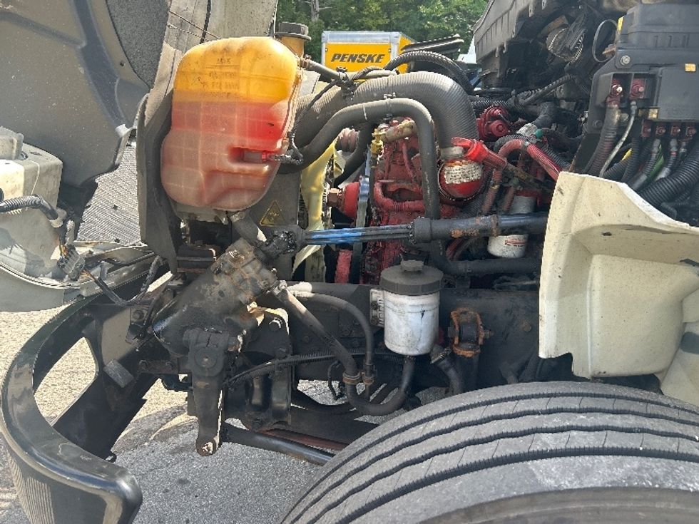Medium Duty Box Truck-Light and Medium Duty Trucks-International-2022-MV607-Auburn-MA-305,671\n\t\tmiles-$ 33,250 - Image 16