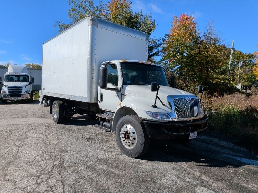 Medium Duty Box Truck-Light and Medium Duty Trucks-International-2022-MV607-Auburn-MA-5,943\n\t\tmiles-$ 69,750 - Image 1