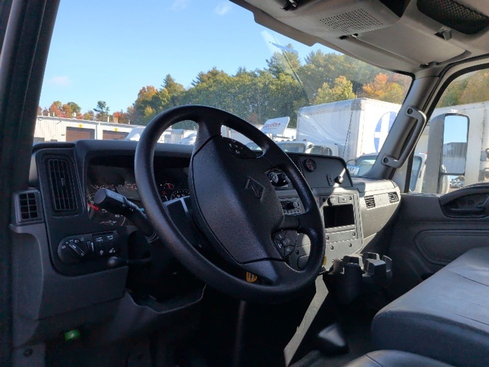 Medium Duty Box Truck-Light and Medium Duty Trucks-International-2022-MV607-Auburn-MA-5,943\n\t\tmiles-$ 69,750 - Image 17