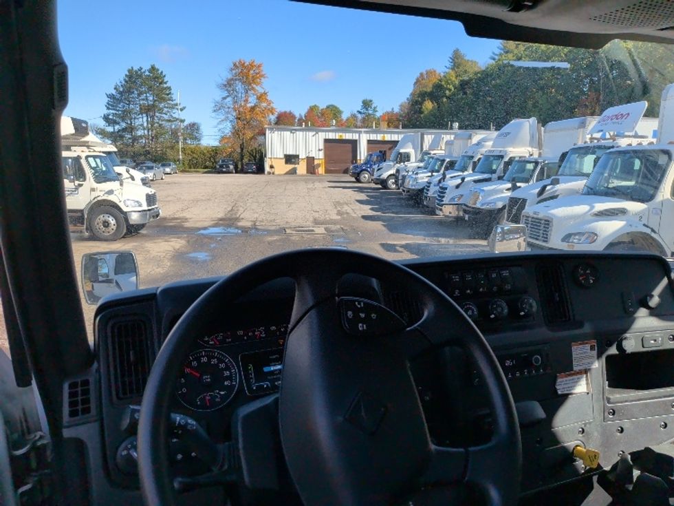 Medium Duty Box Truck-Light and Medium Duty Trucks-International-2022-MV607-Auburn-MA-5,943\n\t\tmiles-$ 69,750 - Image 18