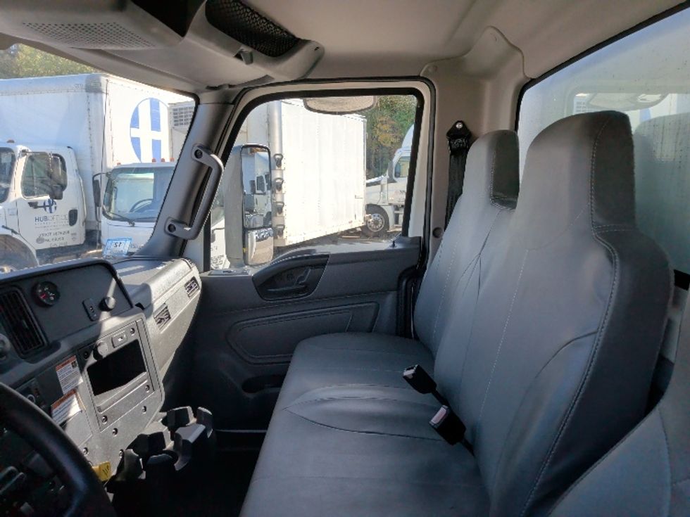 Medium Duty Box Truck-Light and Medium Duty Trucks-International-2022-MV607-Auburn-MA-5,943\n\t\tmiles-$ 69,750 - Image 19