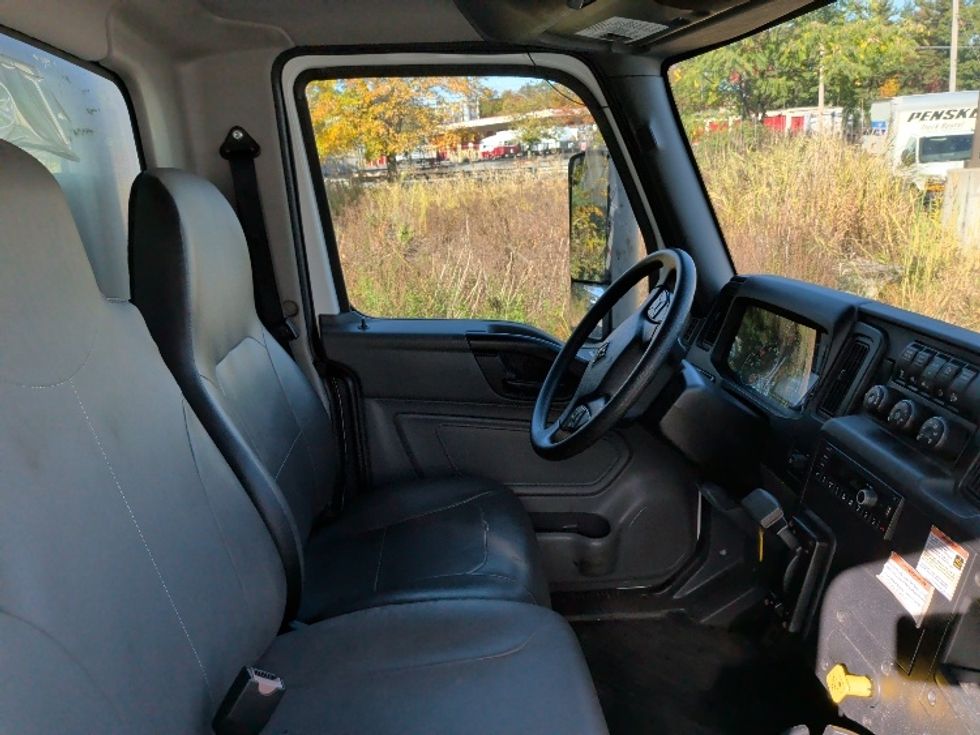 Medium Duty Box Truck-Light and Medium Duty Trucks-International-2022-MV607-Auburn-MA-5,943\n\t\tmiles-$ 69,750 - Image 22
