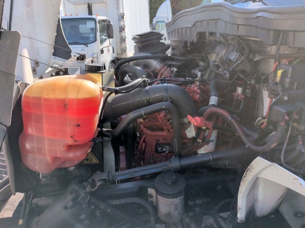Medium Duty Box Truck-Light and Medium Duty Trucks-International-2022-MV607-Auburn-MA-5,943\n\t\tmiles-$ 69,750 - Image 24