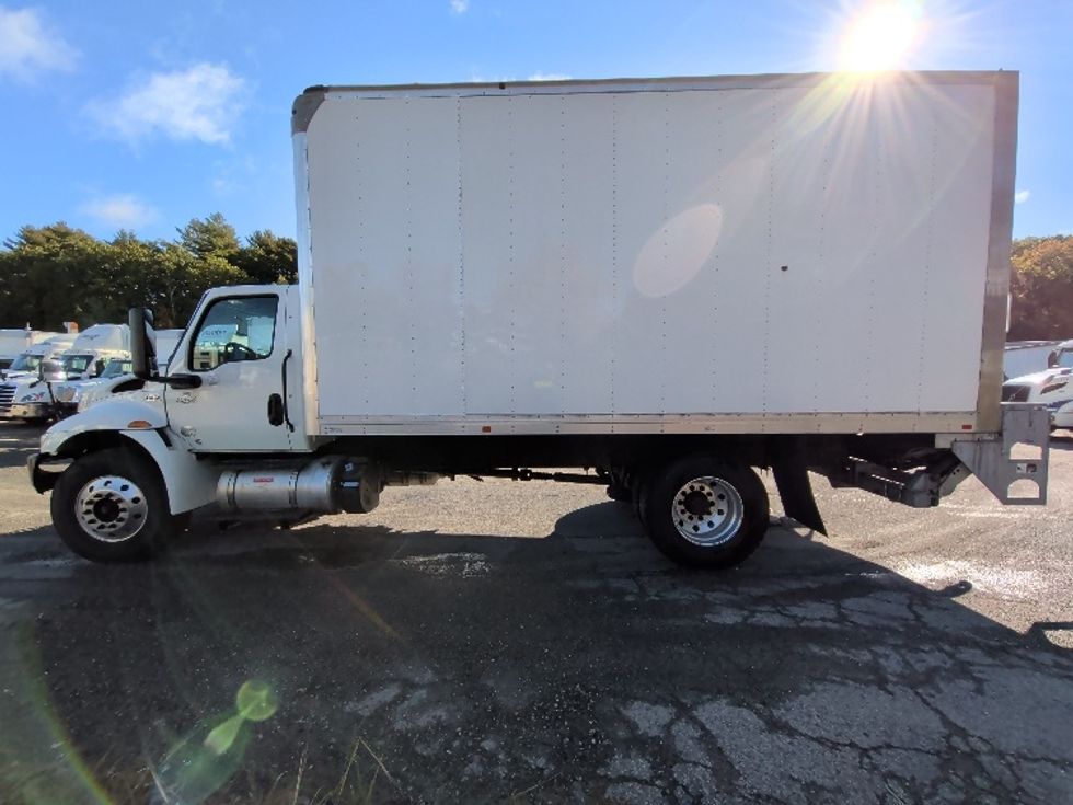 Medium Duty Box Truck-Light and Medium Duty Trucks-International-2022-MV607-Auburn-MA-5,943\n\t\tmiles-$ 69,750 - Image 4