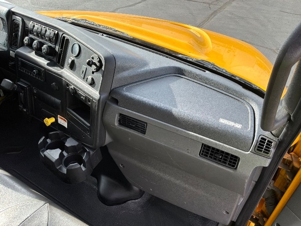 Medium Duty Box Truck-Light and Medium Duty Trucks-International-2022-MV607-Aurora-CO-168,826\n\t\tmiles-$ 68,250 - Image 21