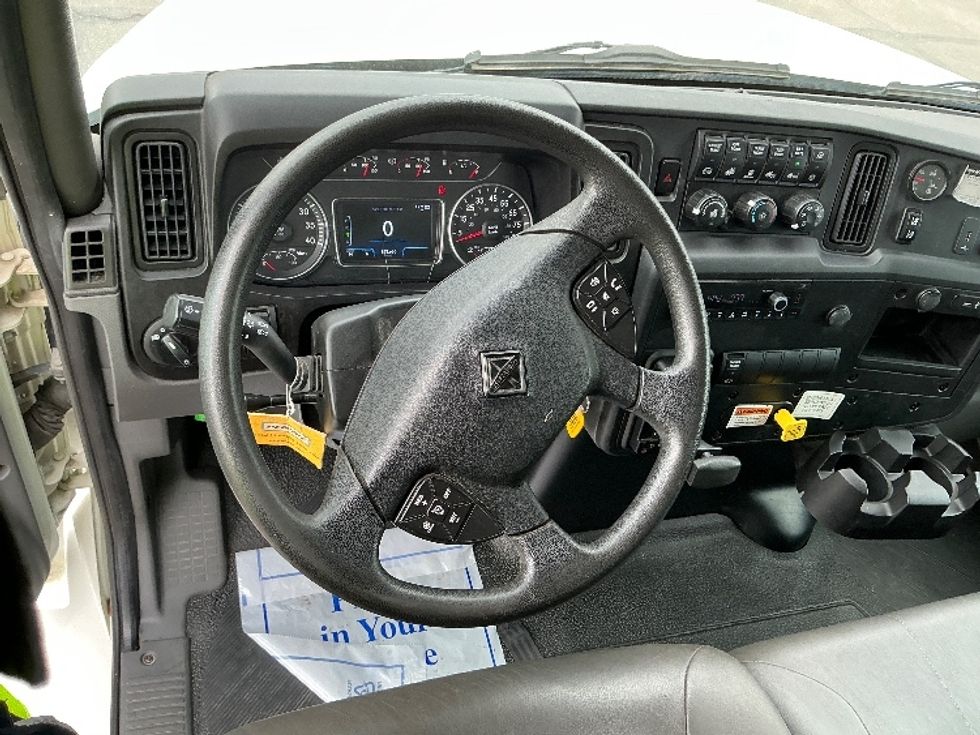 Medium Duty Box Truck-Light and Medium Duty Trucks-International-2022-MV607-Austin-TX-125,671\n\t\tmiles-$ 70,500 - Image 18