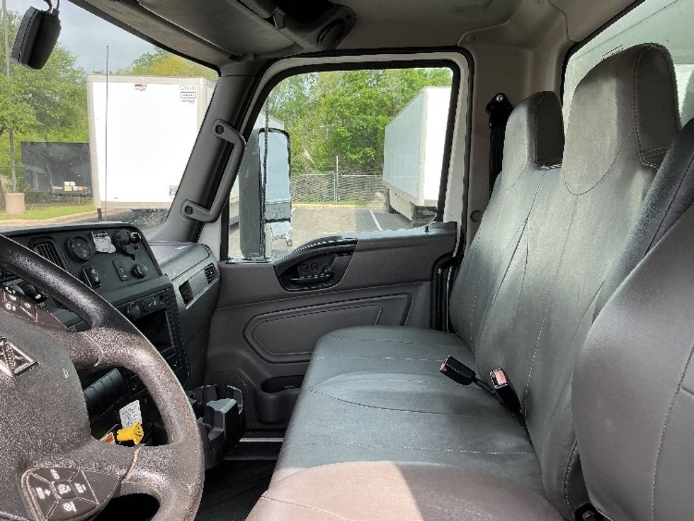Medium Duty Box Truck-Light and Medium Duty Trucks-International-2022-MV607-Austin-TX-125,671\n\t\tmiles-$ 70,500 - Image 19